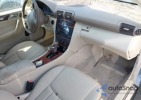 2007 Mercedes-Benz C 280 Luxury 4Matic z USA, uszkodzony, nr VIN WDBRF92H77F894422